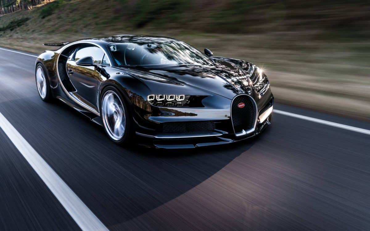 Bugatti Chiron fiche technique prix et caractéristiques de cette voiture