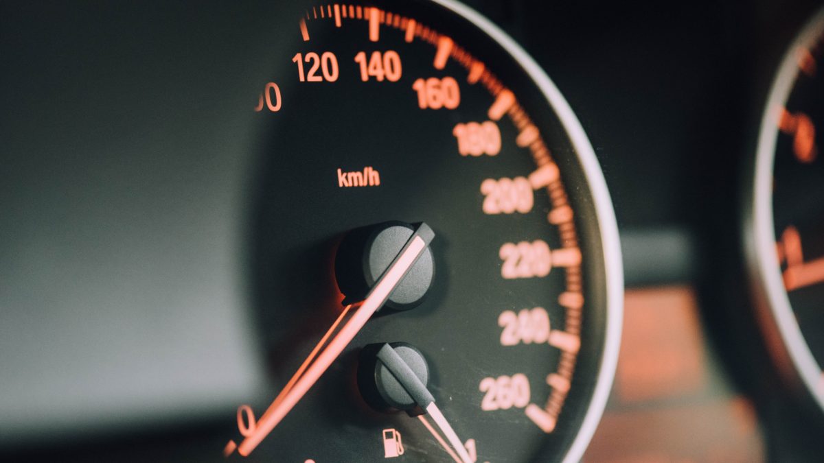 Assurance auto en ligne : est-ce aussi fiable qu’en agence ?