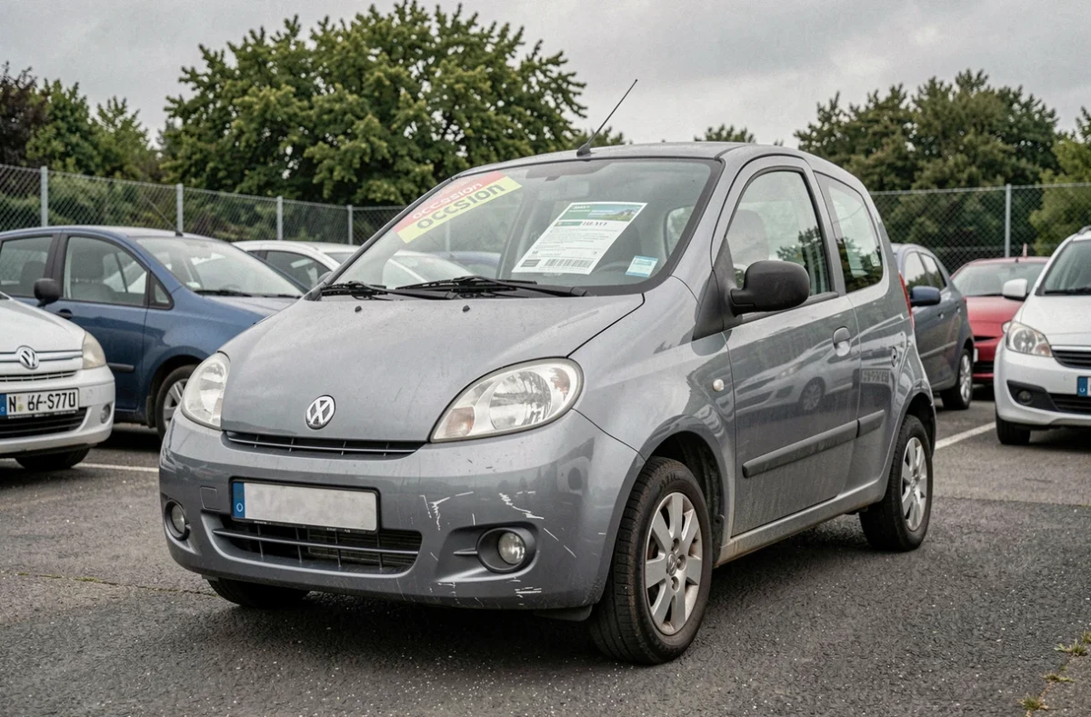 Voiture sans permis d'occasion en vente dans un lot de véhicules à Cholet